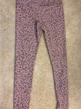 Athleta Women’s  Mauve Pink Leopard Print Leggings